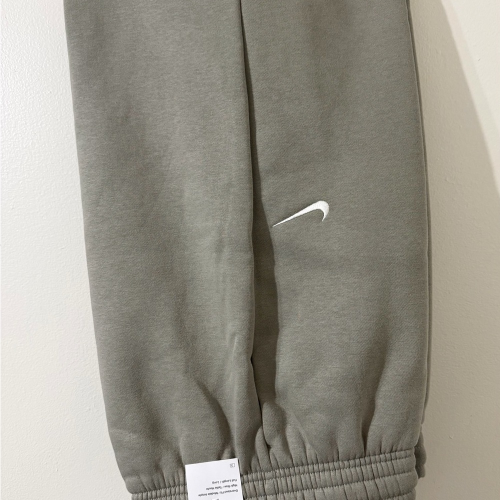 Nike Women's Gray High-Rise Joggers - Picture 3 of 4